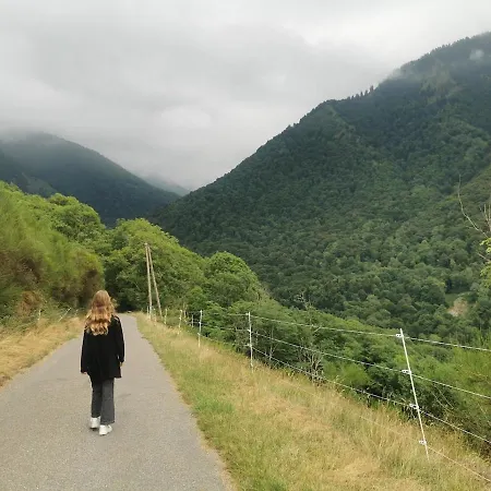 Pays De L'ours Pyrenees Calme De La Montagne Et Nature, Randonnee, Espagne A 10 Minuts *